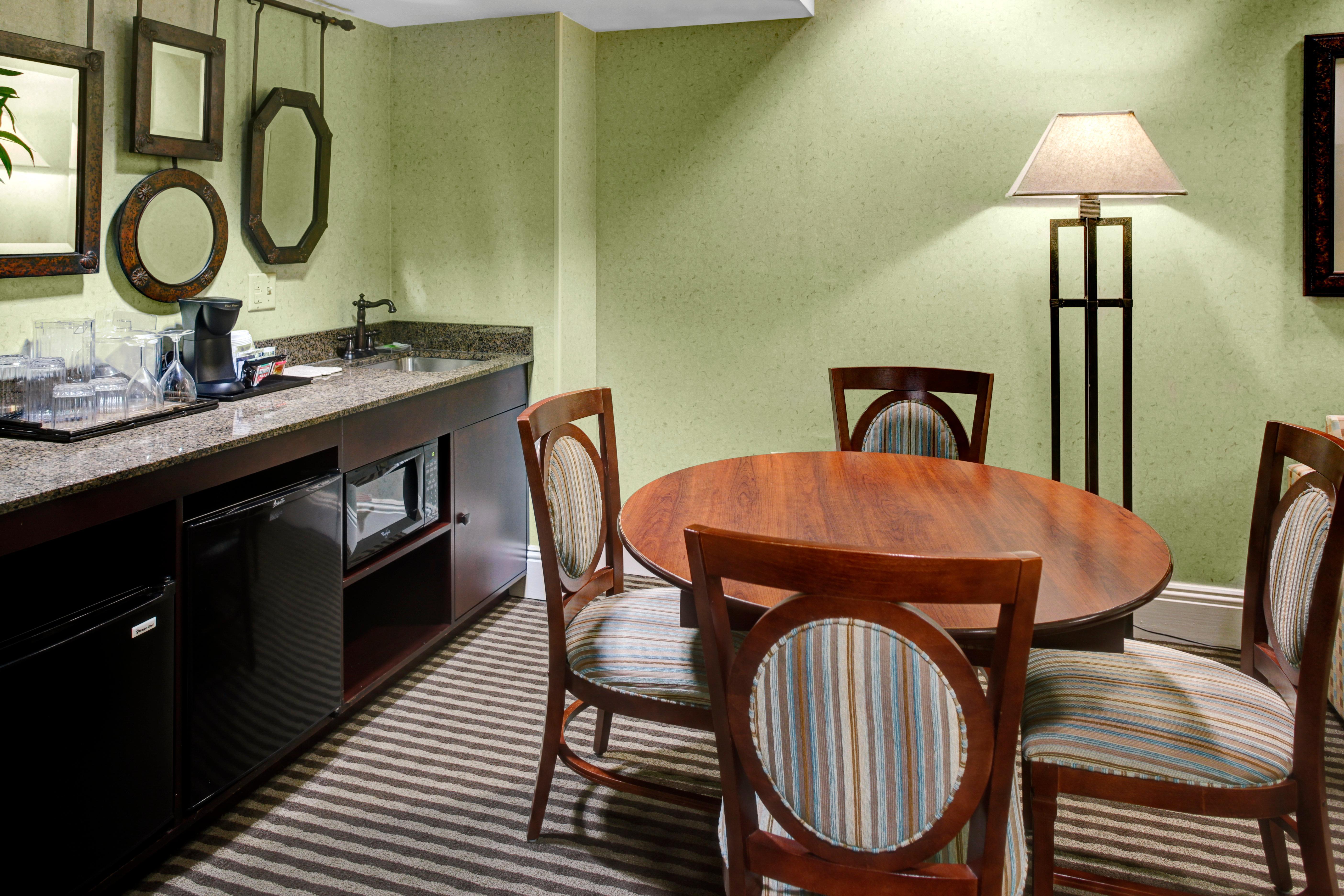 Holiday Inn Express Hotel & Suites Atlanta Buckhead, An Ihg Hotel Экстерьер фото